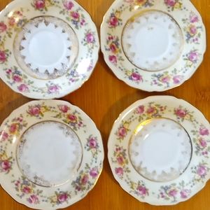 4 small China dishes